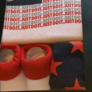 Newborn (0-6 month)Jordan Hat, booties, and bib.